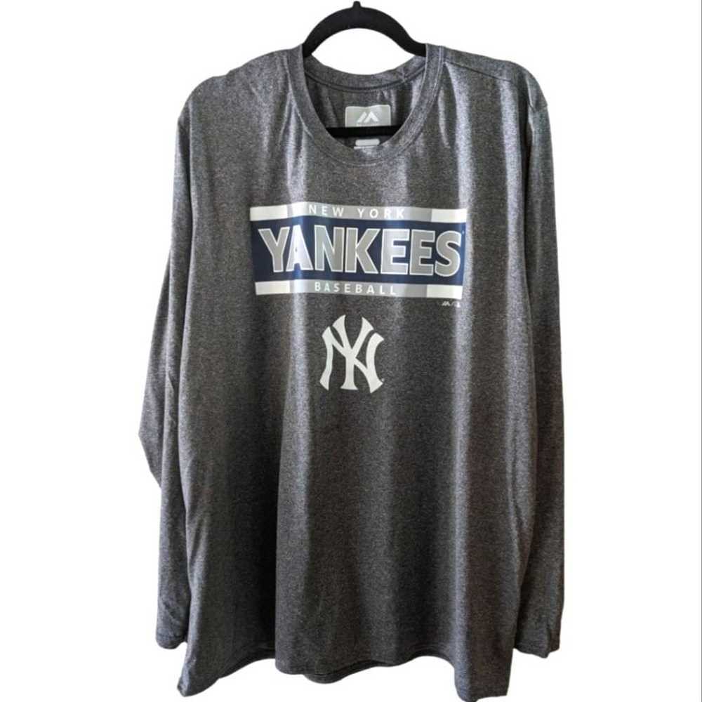 Majestic Gray NY Yankees Spellout LS Shirt Size X… - image 1