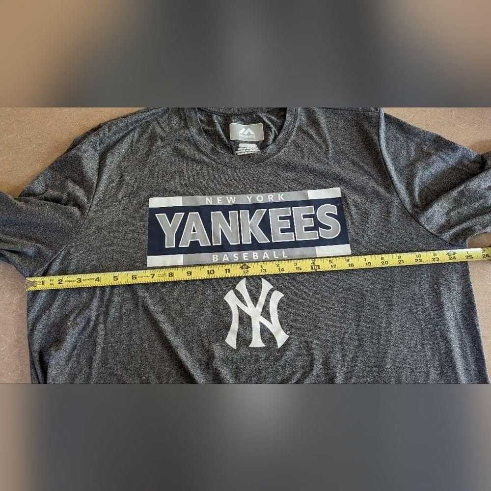 Majestic Gray NY Yankees Spellout LS Shirt Size X… - image 5