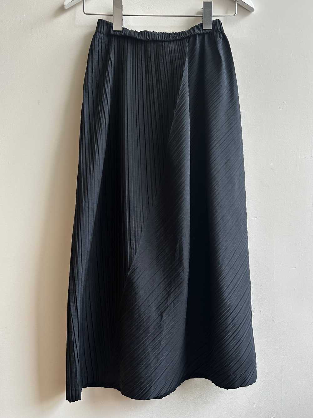 Vintage Issey Miyake Pleated Black Skirt Size Sma… - image 2