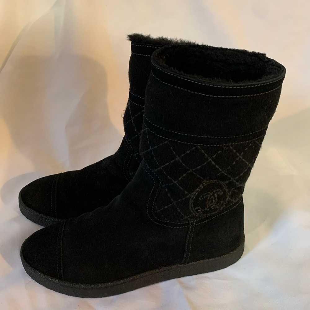 Chanel shearling fur/ black suede winter boots si… - image 3