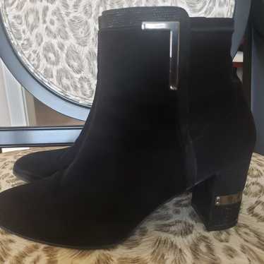 Stuart Weitzman Black Suede leather stretch Ankle… - image 1