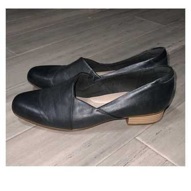 Clarks 8.5 Women's Juliet Palm Loafer Leather Bla… - image 1