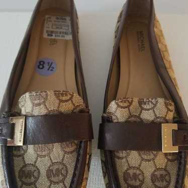 loafers - image 1