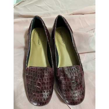 Comfort View Burgundy Leisa Flat NWOT Size 8 - image 1