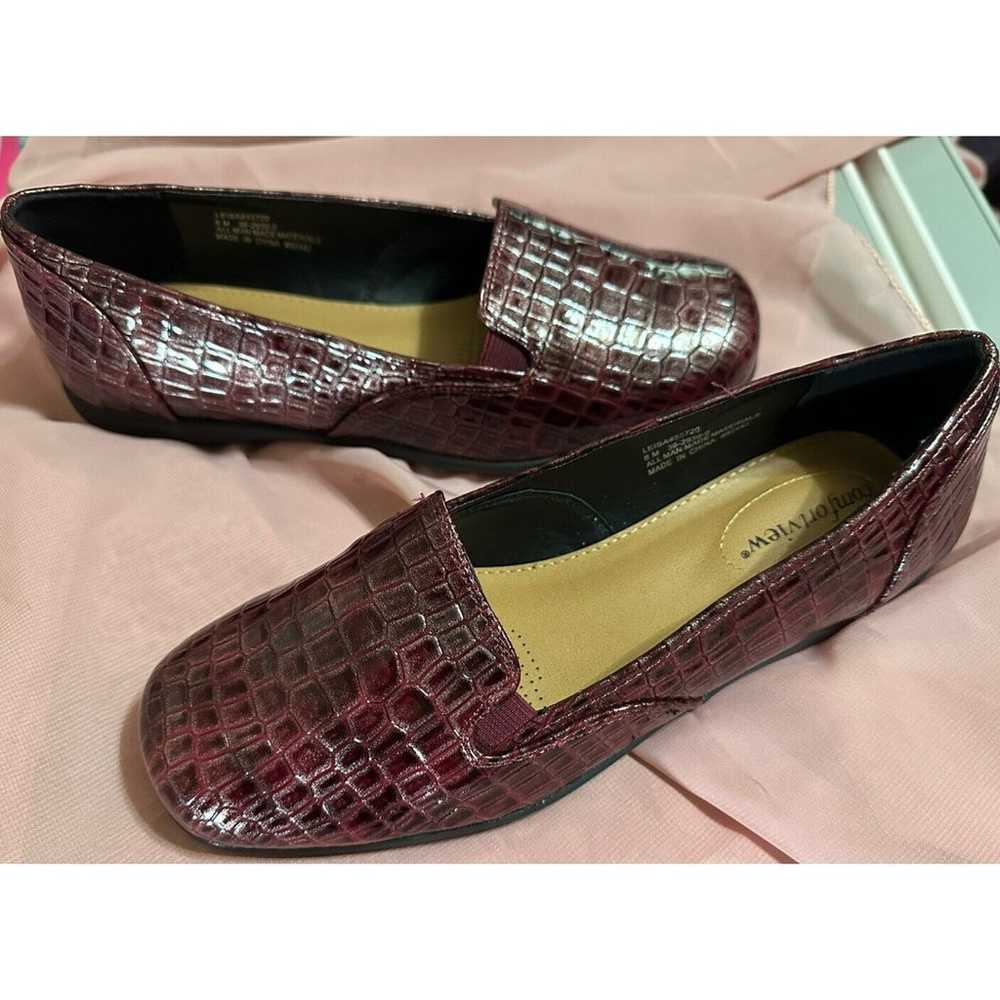 Comfort View Burgundy Leisa Flat NWOT Size 8 - image 2