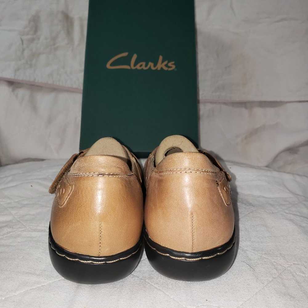 Clarks "Ashland Rivers" Leather Flats - image 4