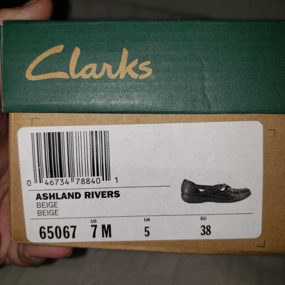 Clarks "Ashland Rivers" Leather Flats - image 6
