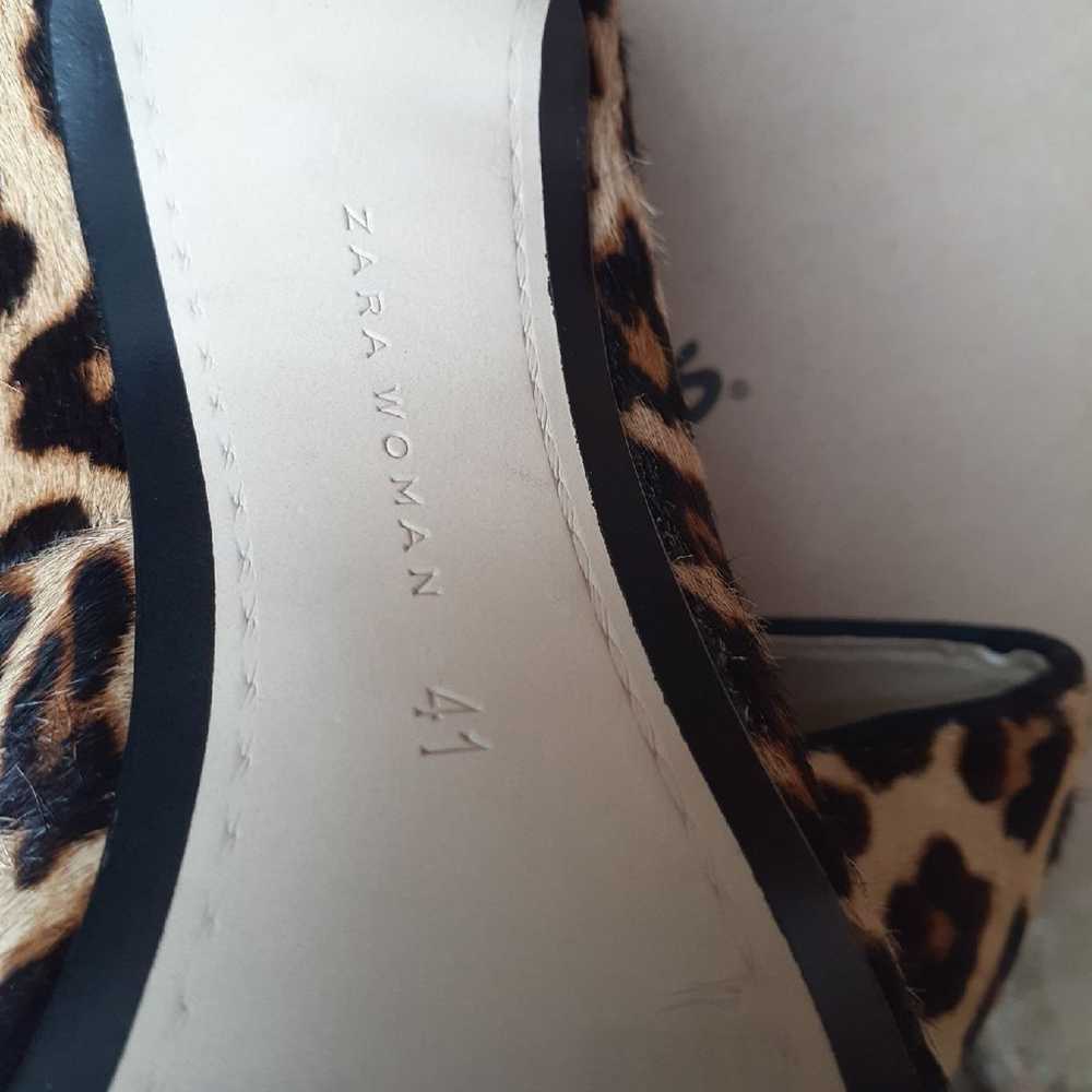 Zara's Leopard print shoe - image 4