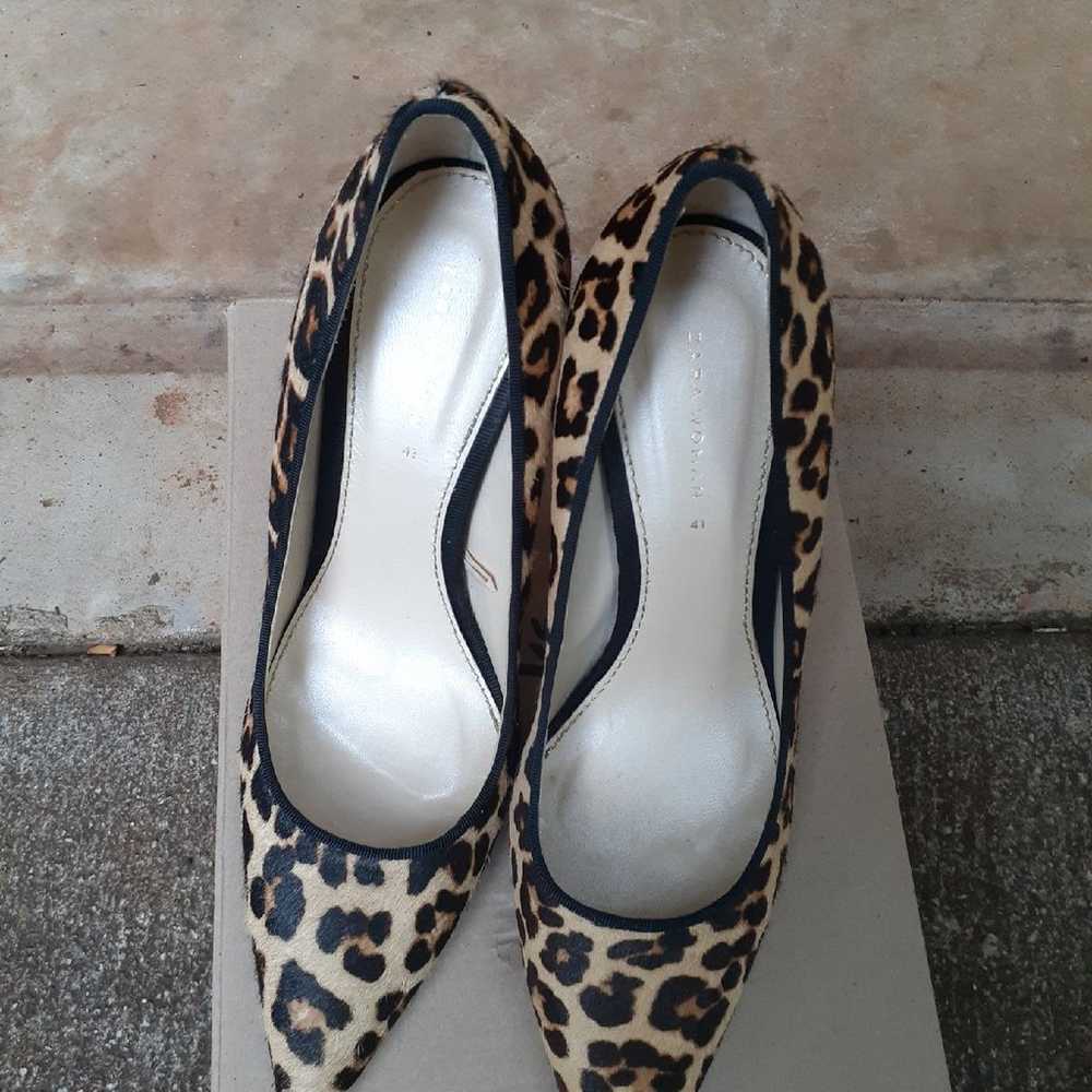 Zara's Leopard print shoe - image 8