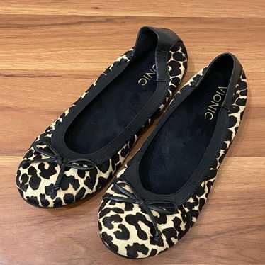 VIONIC “Matira” Leopard Print Hair Calf Cattle Re… - image 1