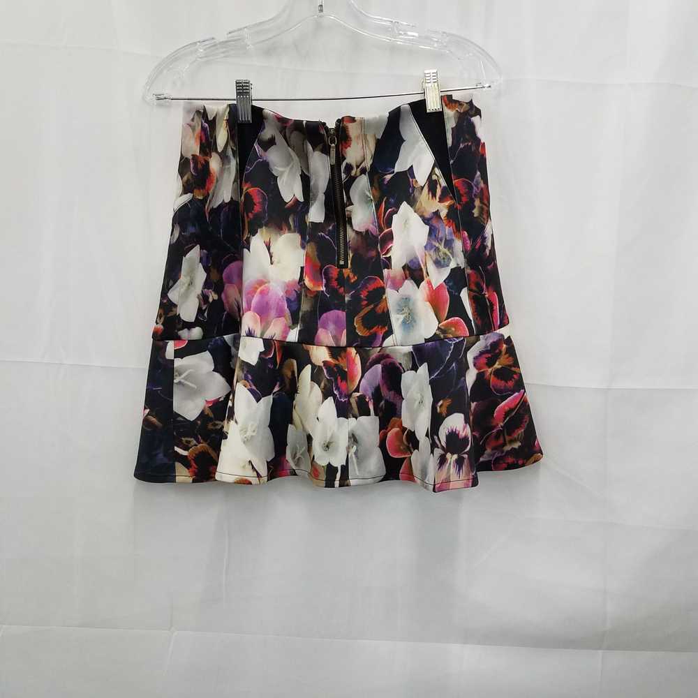 Nicole Miller Artelier Floral Skirt Size 10 - image 3
