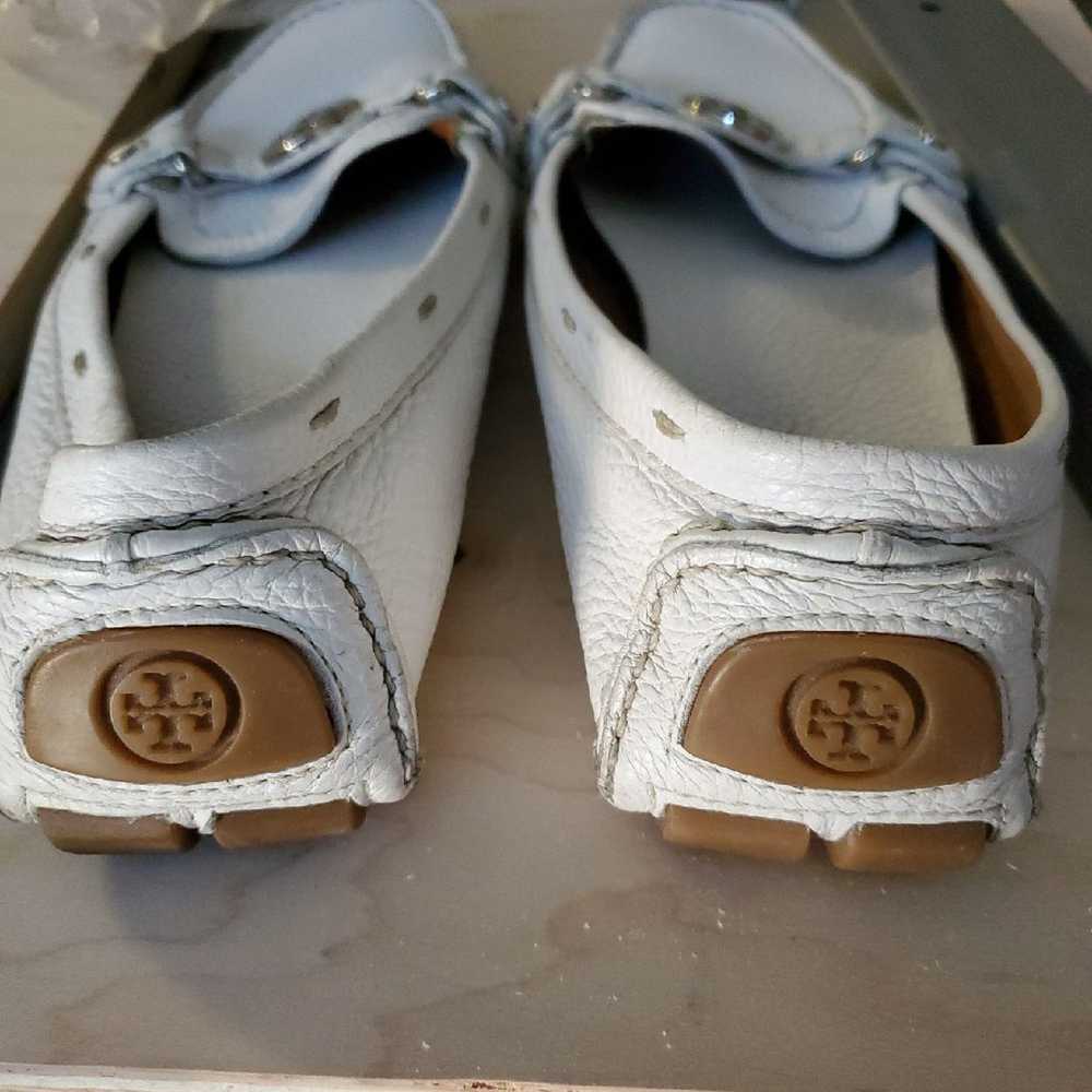 Tory Burch White Leather Flats - image 3