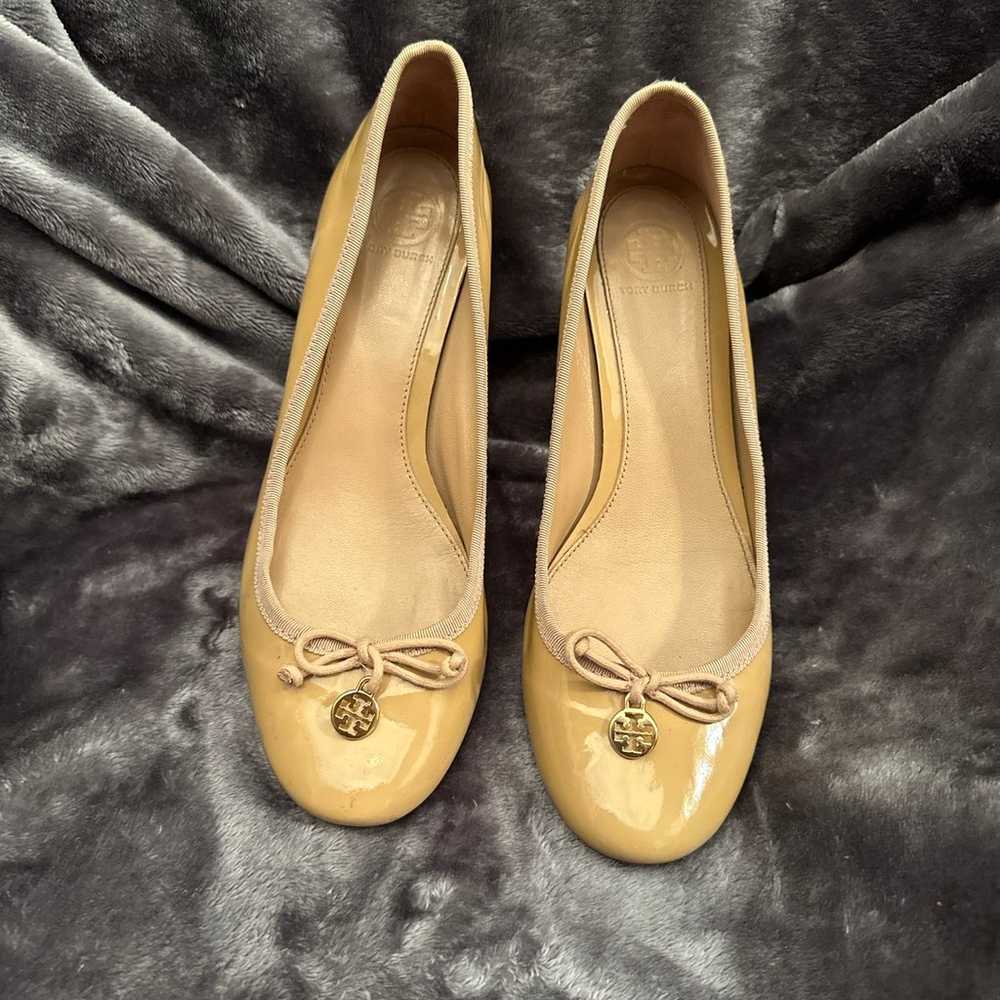 Tory Burch tan loafers - image 1