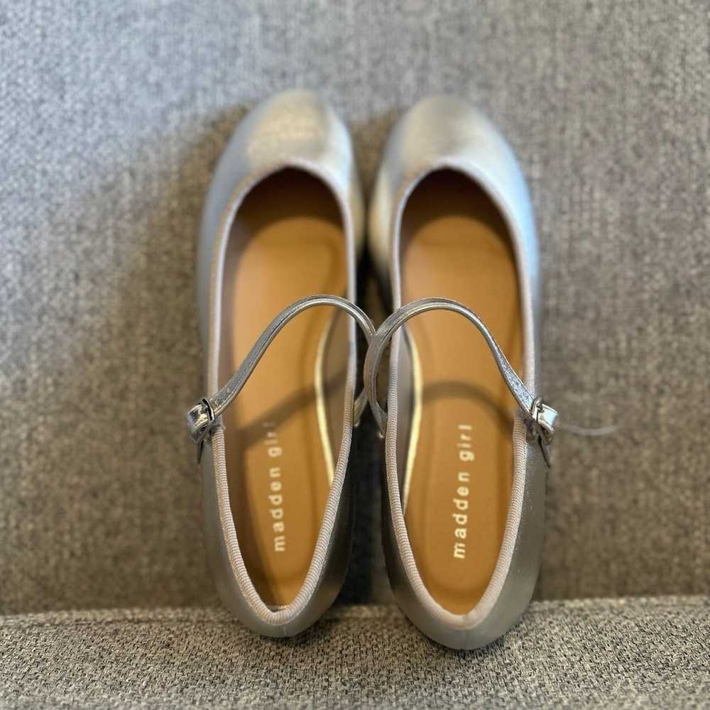 Madden Girl Silver Flats - image 1