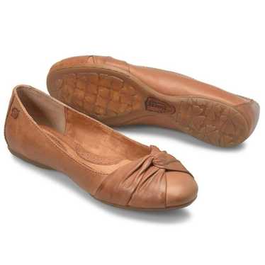 Born Lilly Tan Leather Flat Shoes Size 8.5W - image 1