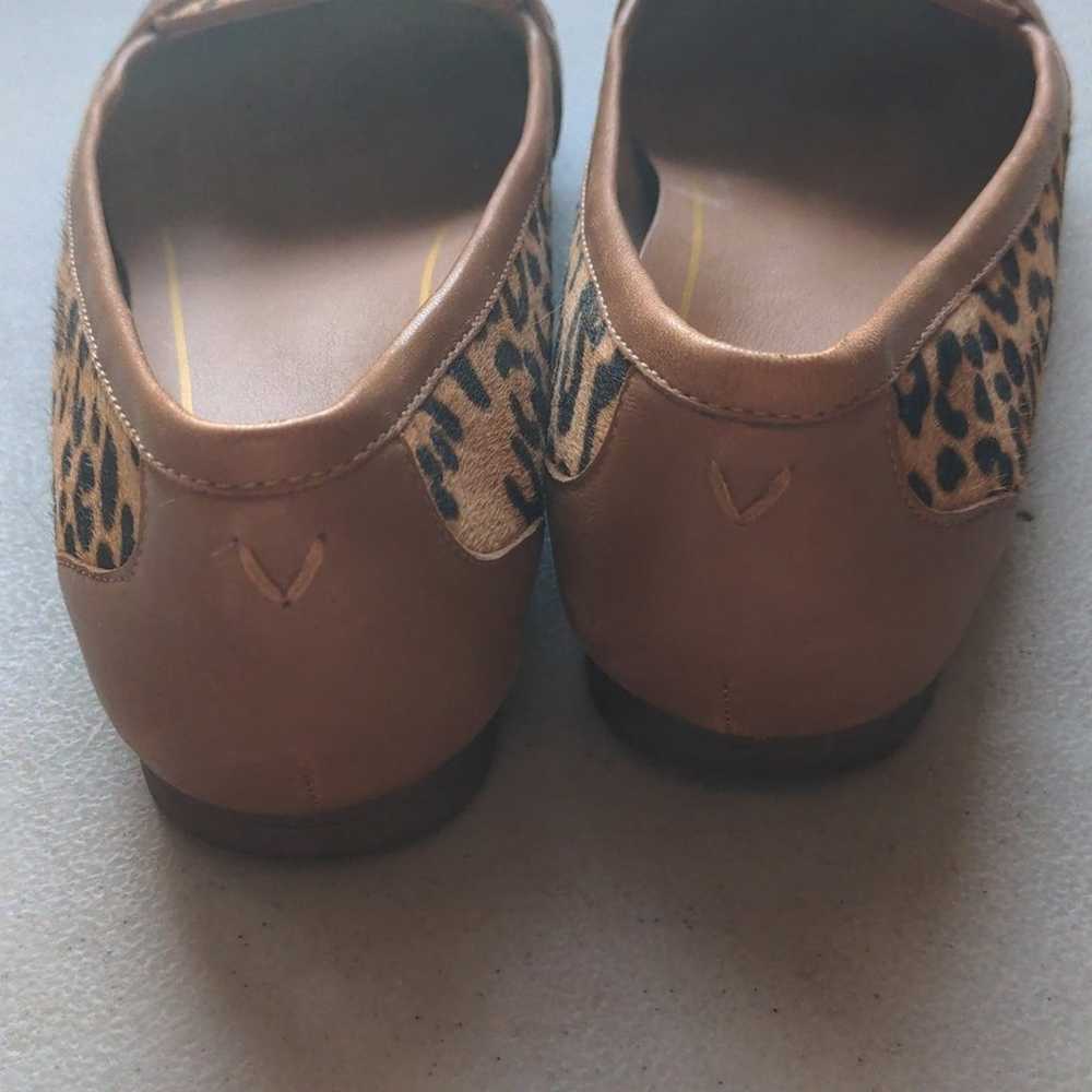 Vionic Savanah Leopard Tan Leathers Almond Toe Pe… - image 2