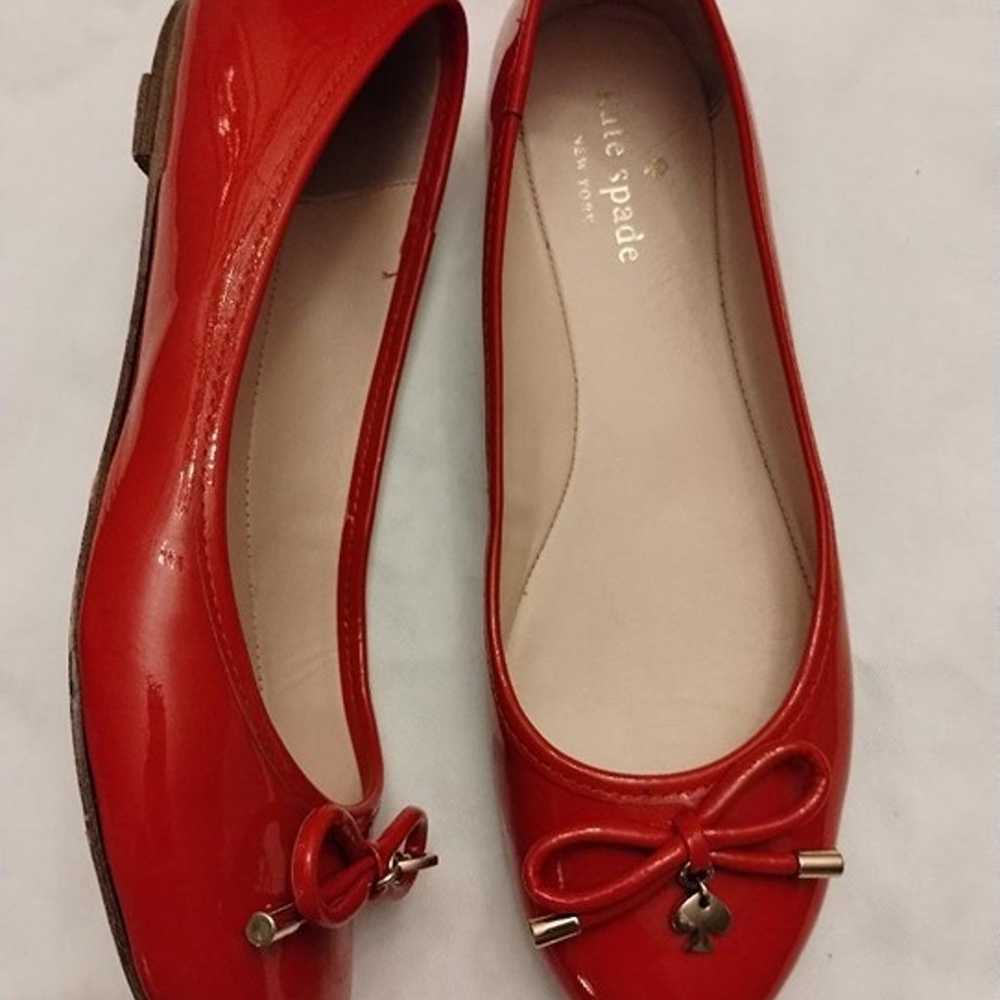 Kate Spade Fed Patent Leather Flats Sz 6.5 - image 2