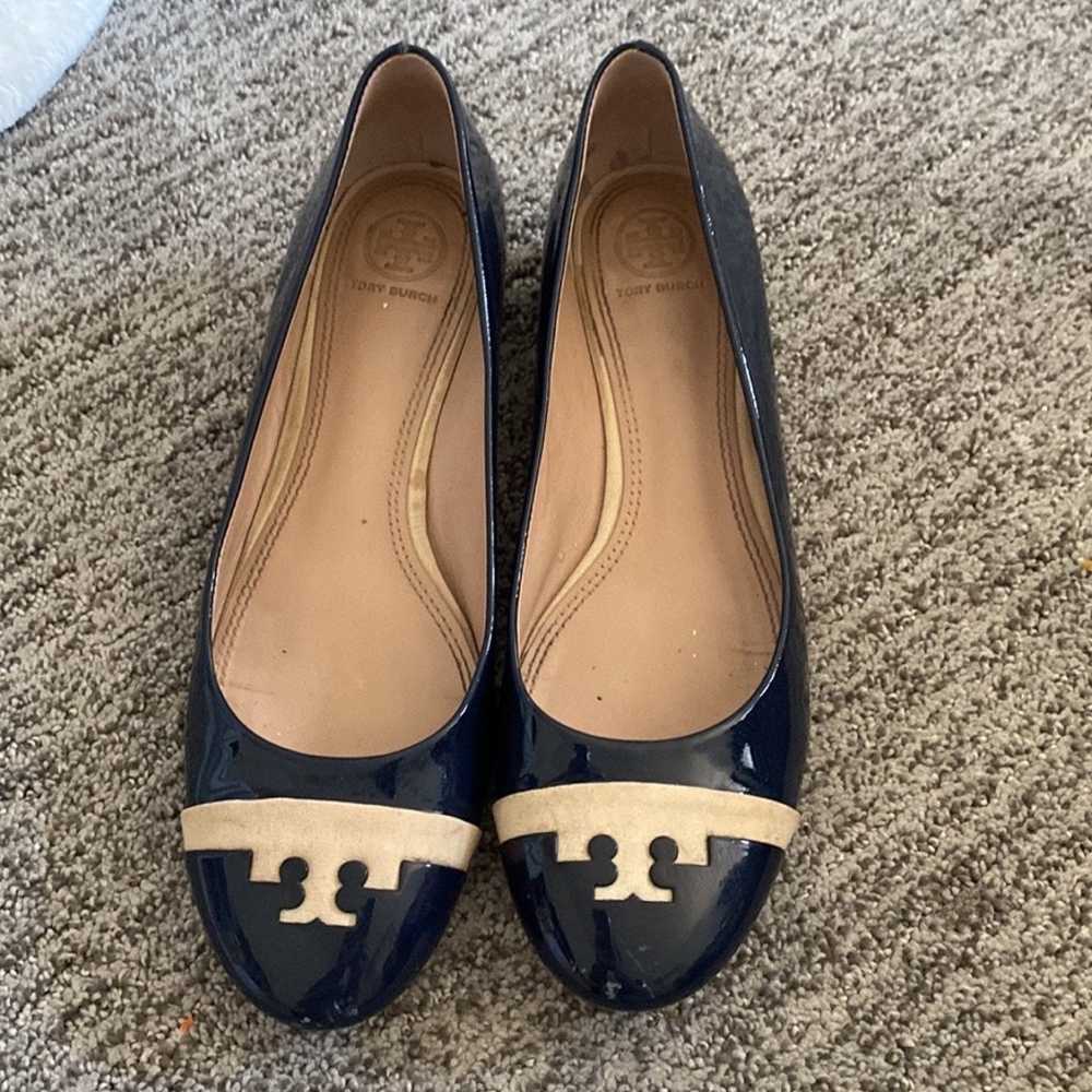 Tory Burch navy patent leather shoes flats 8 - image 6