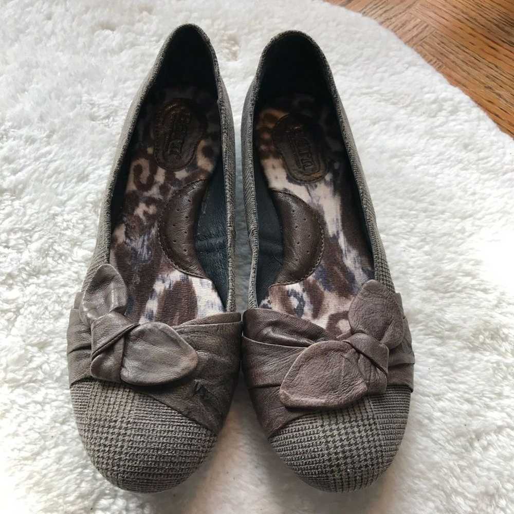 Born 9 Lilly Flat Gray Houndstooth Brown - image 1