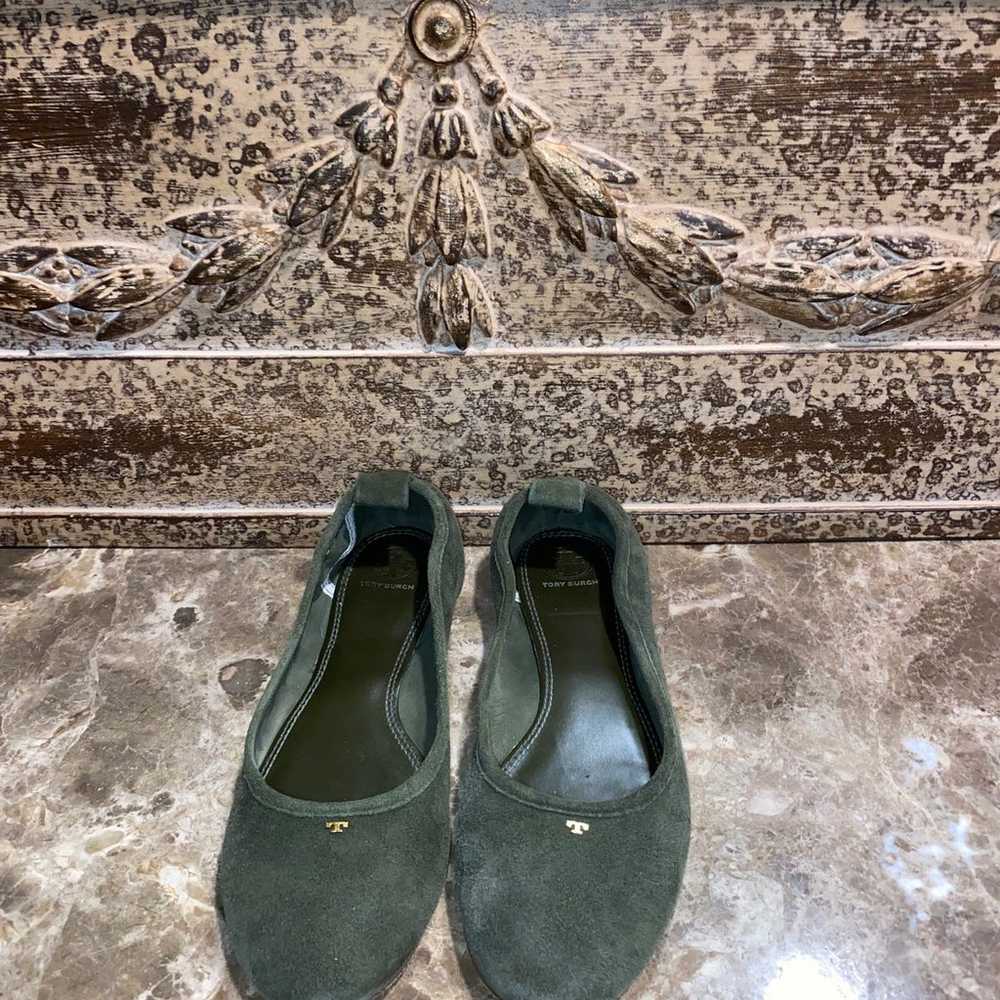 Tory Burch Green Suede Flats - image 5