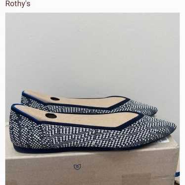 RETIRED Rothys Navy Houndstooth Pointed Flats