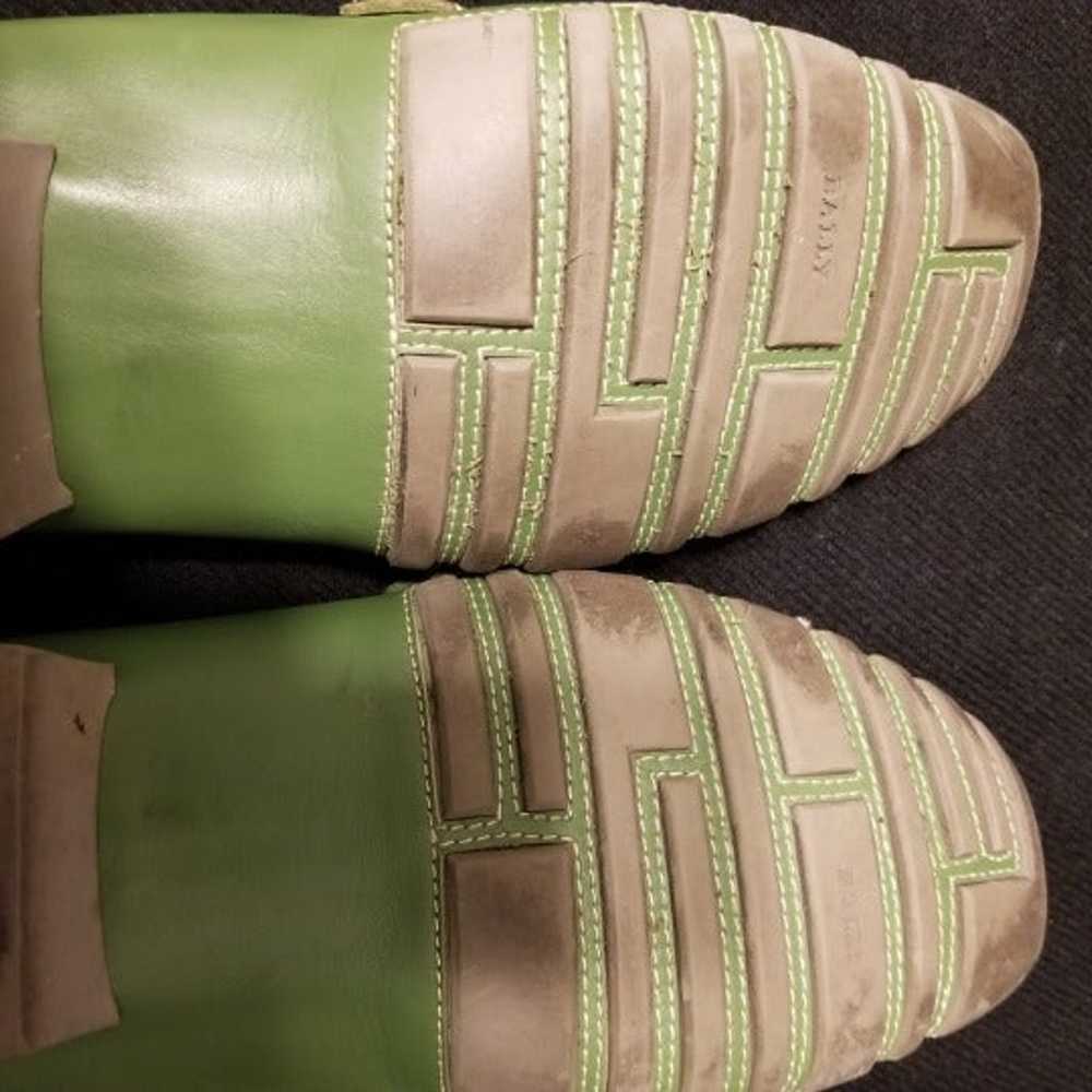 Bally ladies green flat shoes size 41.5 - image 3