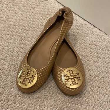 Tory Burch Gold Snakeskin Reva Size 9 - image 1