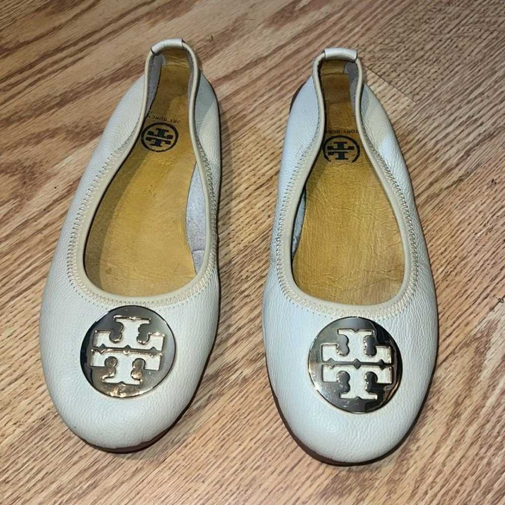 off white / cream leather Tory Burch ballet flats… - image 2