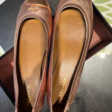 flats shoes - image 1