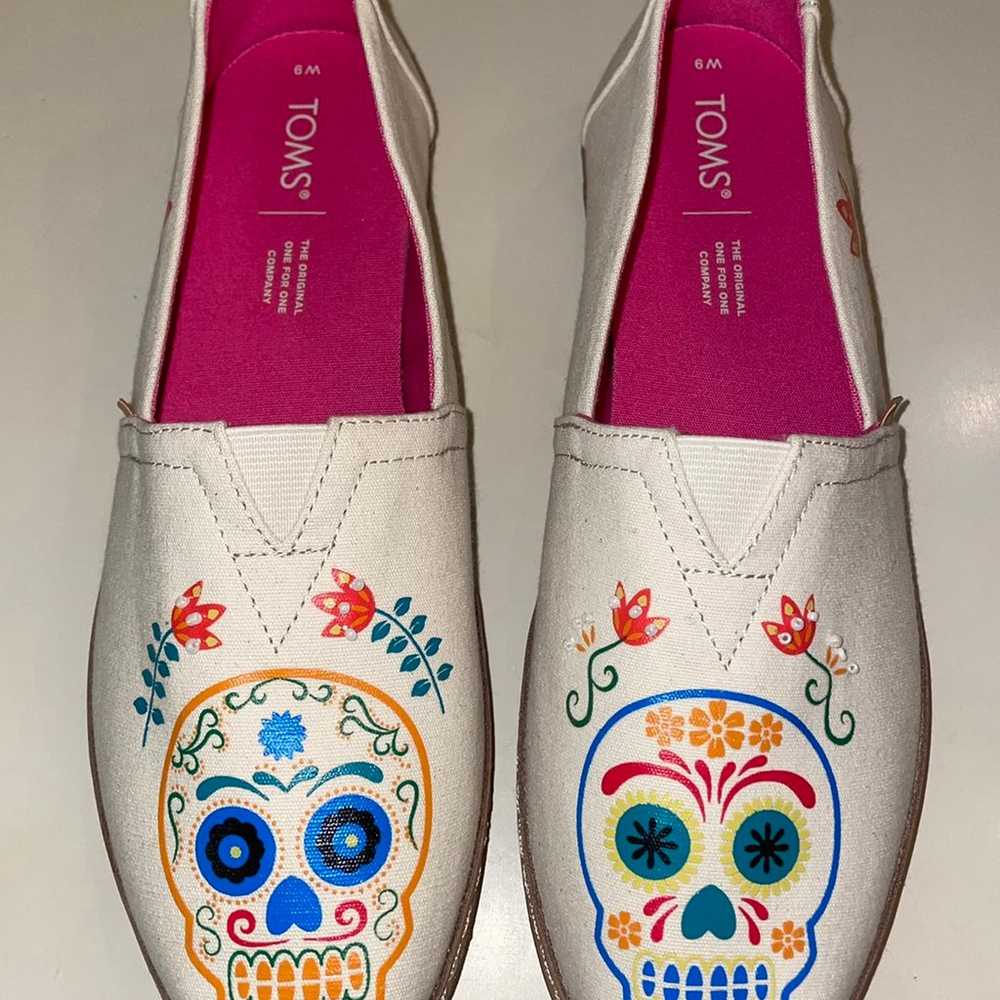 NWOT TOMS Alparagata Natural Day Of The Dead Prin… - image 2