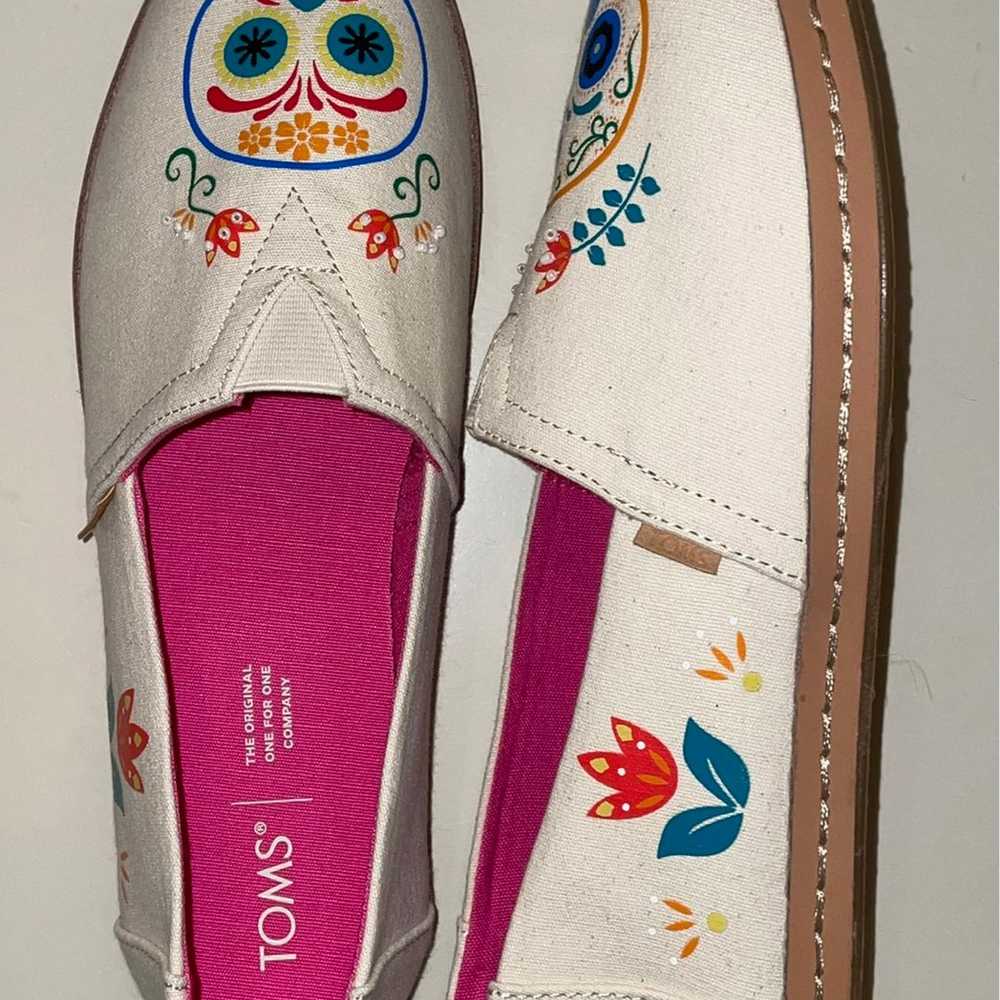 NWOT TOMS Alparagata Natural Day Of The Dead Prin… - image 7