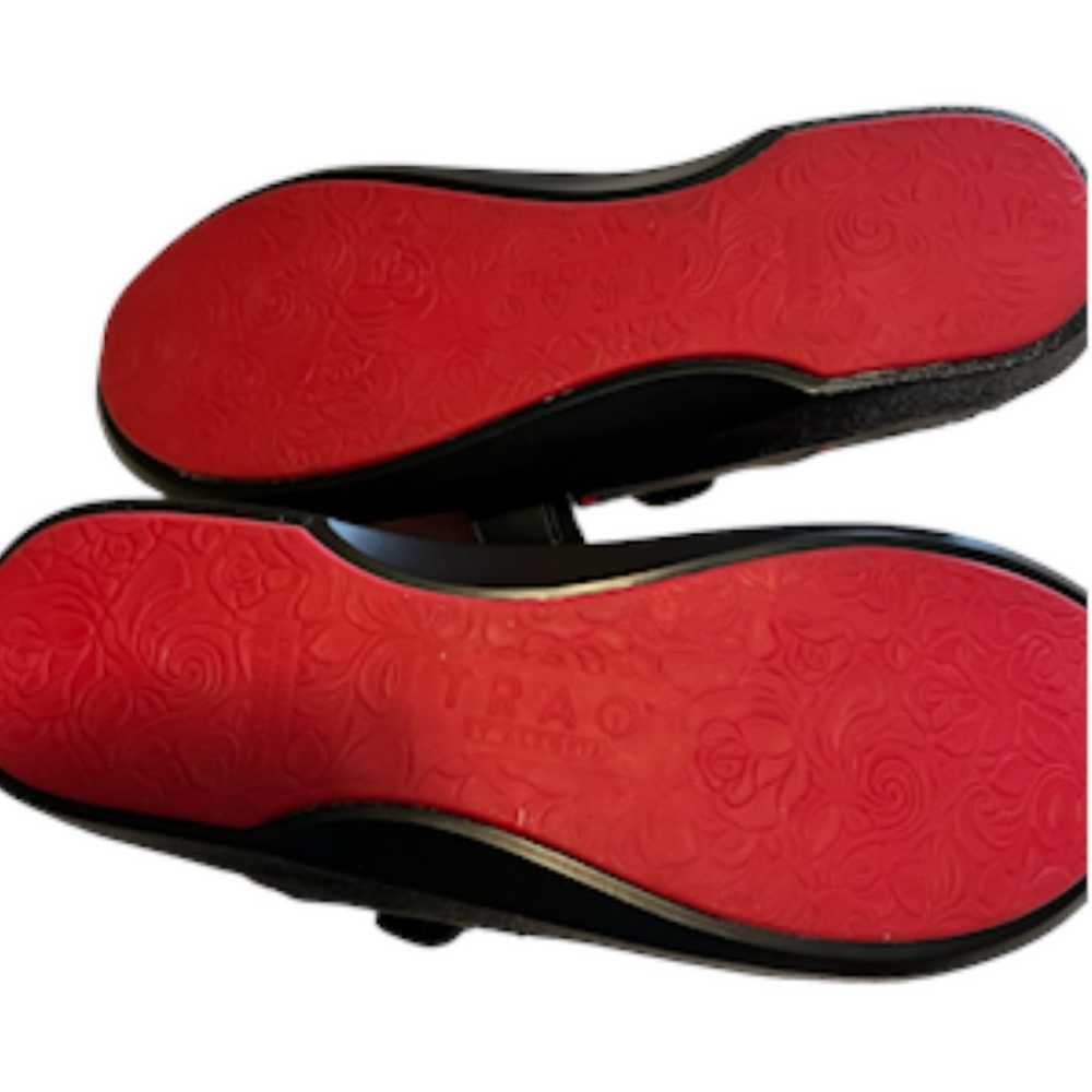 TRAQ By Alegria Qutie Mary Jane Flat In Red/Black… - image 12