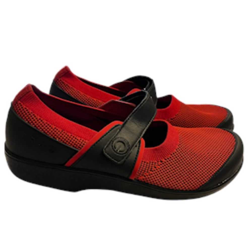 TRAQ By Alegria Qutie Mary Jane Flat In Red/Black… - image 3