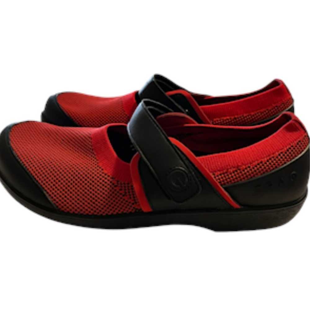 TRAQ By Alegria Qutie Mary Jane Flat In Red/Black… - image 5