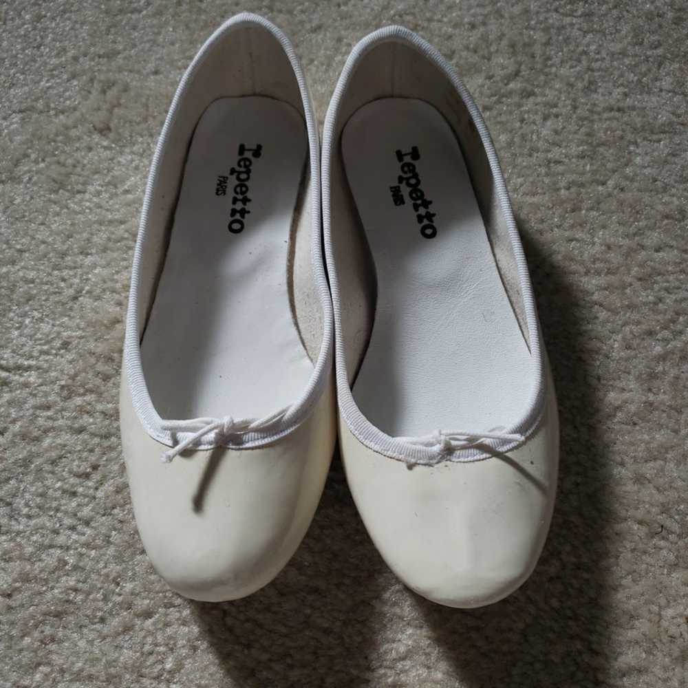 Repetto ivory ballet flats 37 6usa patent leather… - image 1