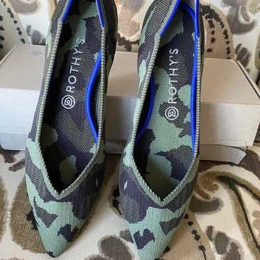 Rothy’s Green Camo Pointy Toe Flats in Olive top size w7.5