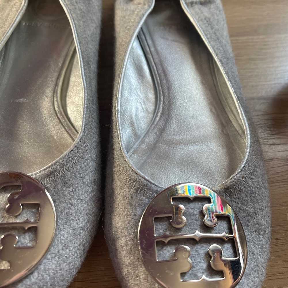 TORY BURCH LIMITED EDITION GRAY WOOL REVA BALLET … - image 3