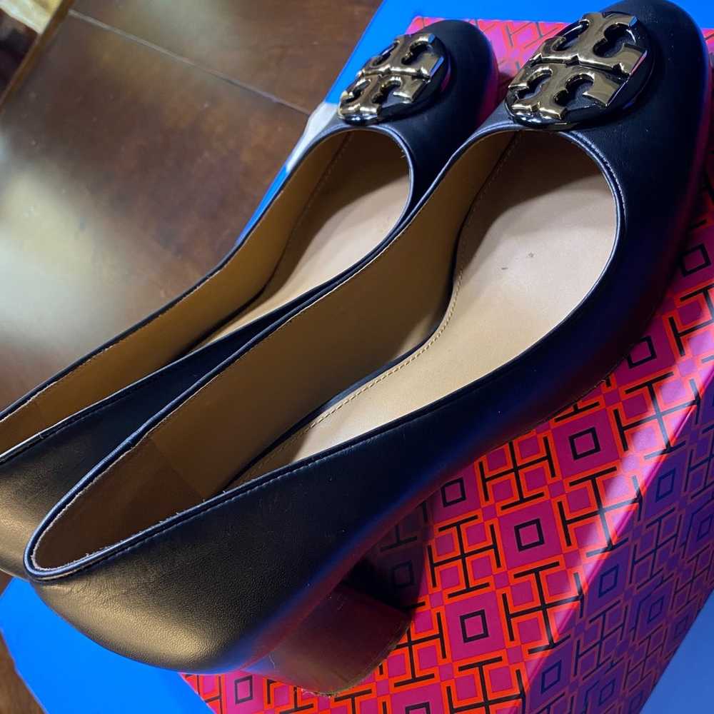 Tory Burch Claire Pump in Black - image 3
