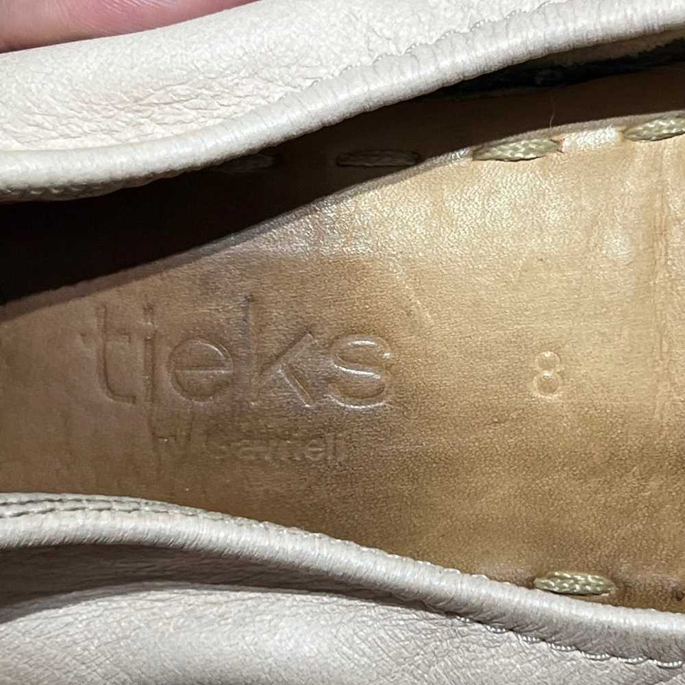 Tieks Cream Flats - image 7