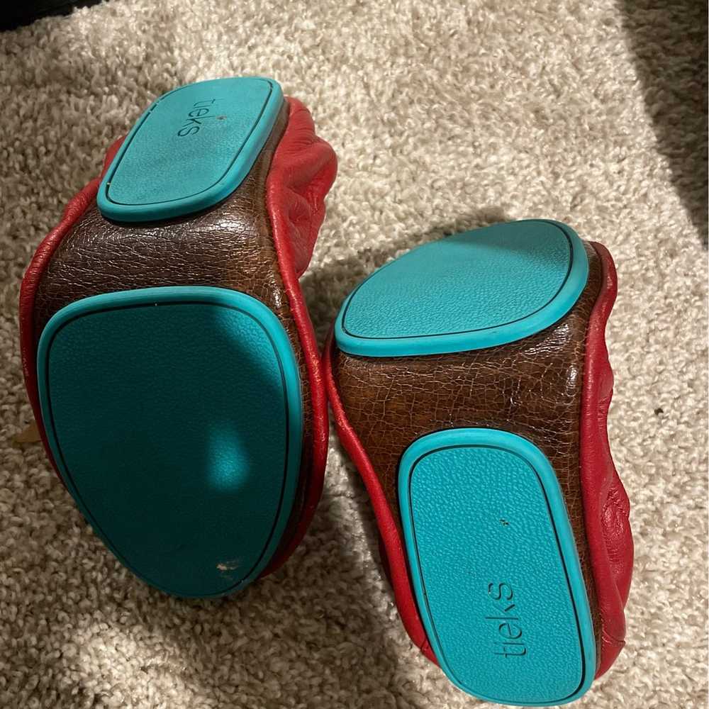 Red tieks - image 2