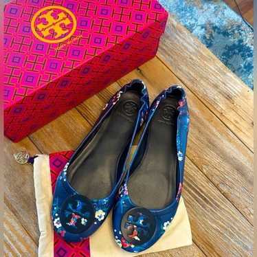 Tory Burch Minnie Travel Floral-Print Leather Bal… - image 1