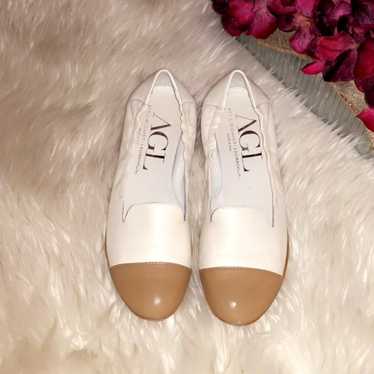 AGL Cap Toe Cream Smoking Loafer