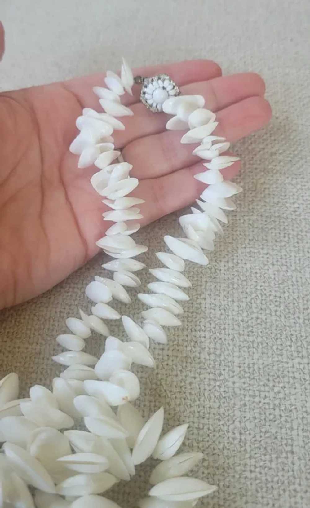 Miriam Haskell White Shell Necklace Beaded Clasp - image 12